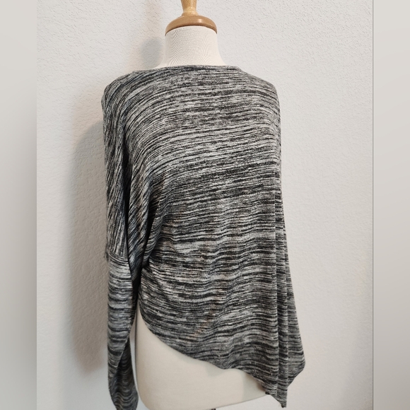 Mossimo Monochrome Knit Top - Picture 1 of 5
